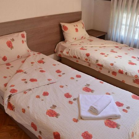 Vila Delfin Охрид Екстериор снимка