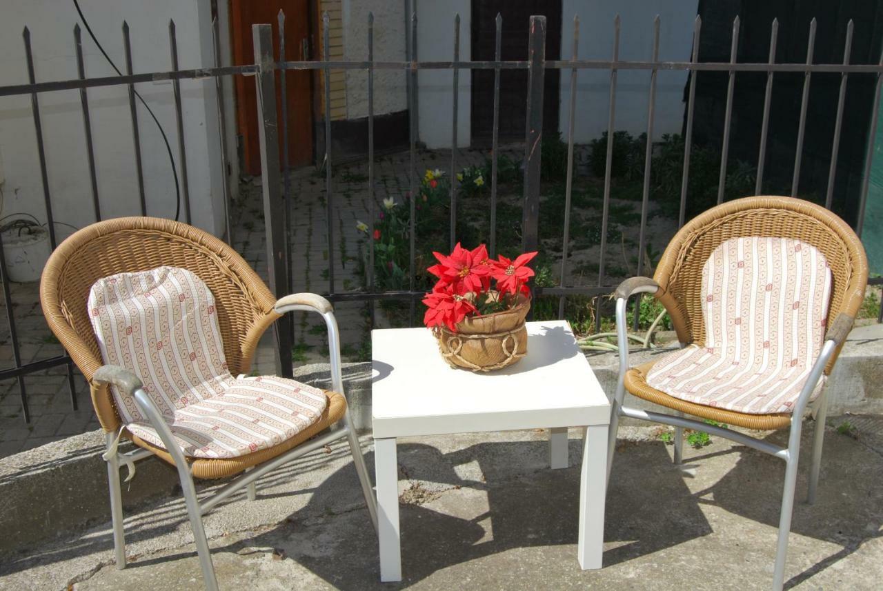 Vila Delfin Охрид Екстериор снимка